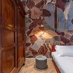 Plaza View Luxury Apartment, Apartament Alba (Piedmont)