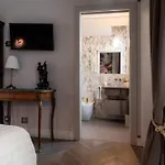 Plaza View Luxury Apartment, Alba (Piedmont)