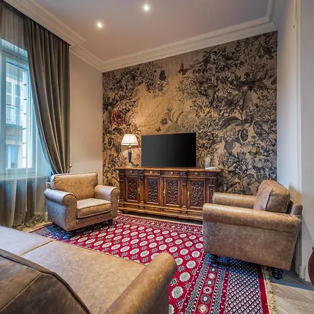 Plaza View Luxury Apartment, 阿尔巴