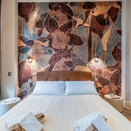 Plaza View Luxury Apartment,