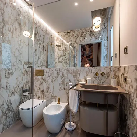 Plaza View Luxury Apartment, Appartement Alba (Piedmont)