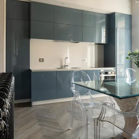 דירה Plaza View Luxury Apartment, *