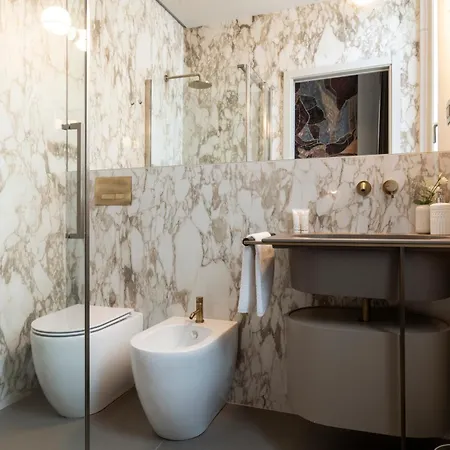 דירה Plaza View Luxury Apartment, אלבה