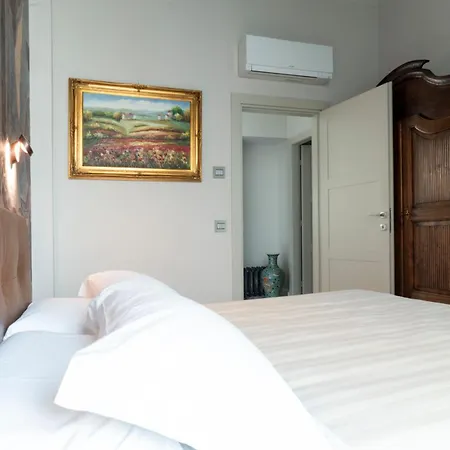 Plaza View Luxury Apartment, Апартаменты *