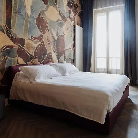 דירה Plaza View Luxury Apartment,