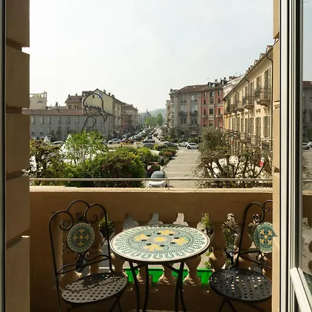 Plaza View Luxury Apartment, * Альба