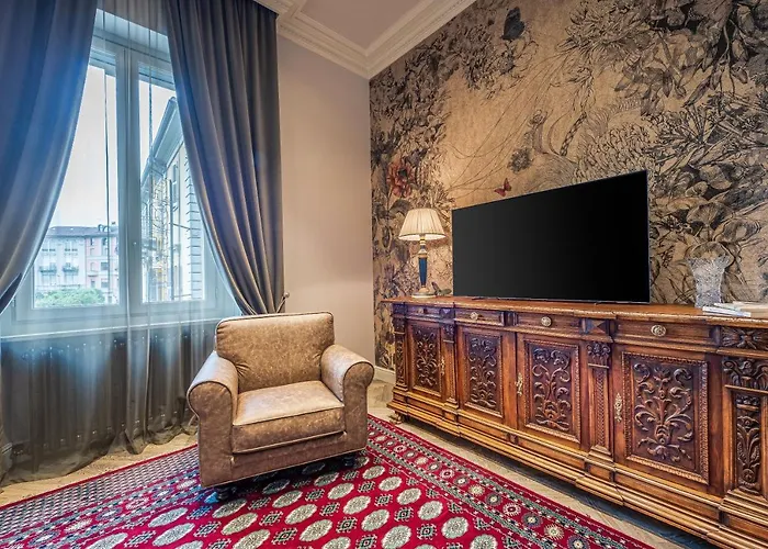 Plaza View Luxury Apartment, 公寓 *