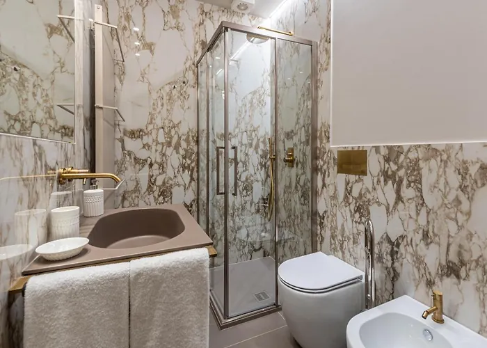 Plaza View Luxury Apartment, 公寓