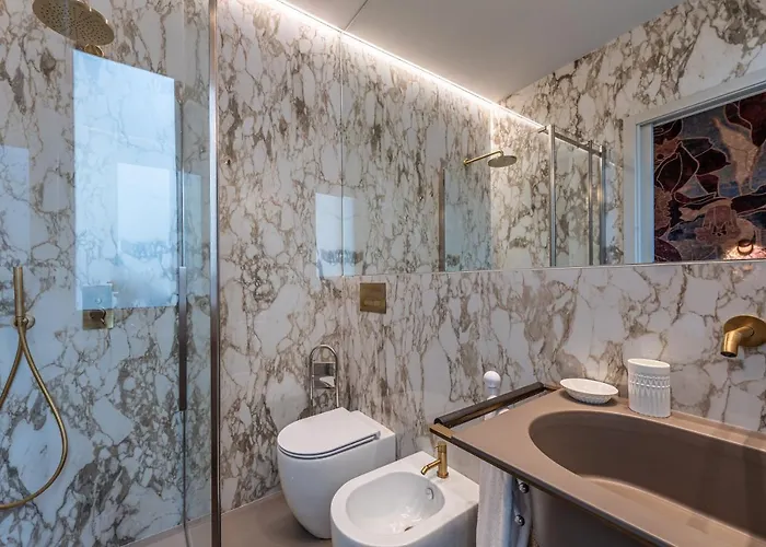 Plaza View Luxury Apartment, דירה
